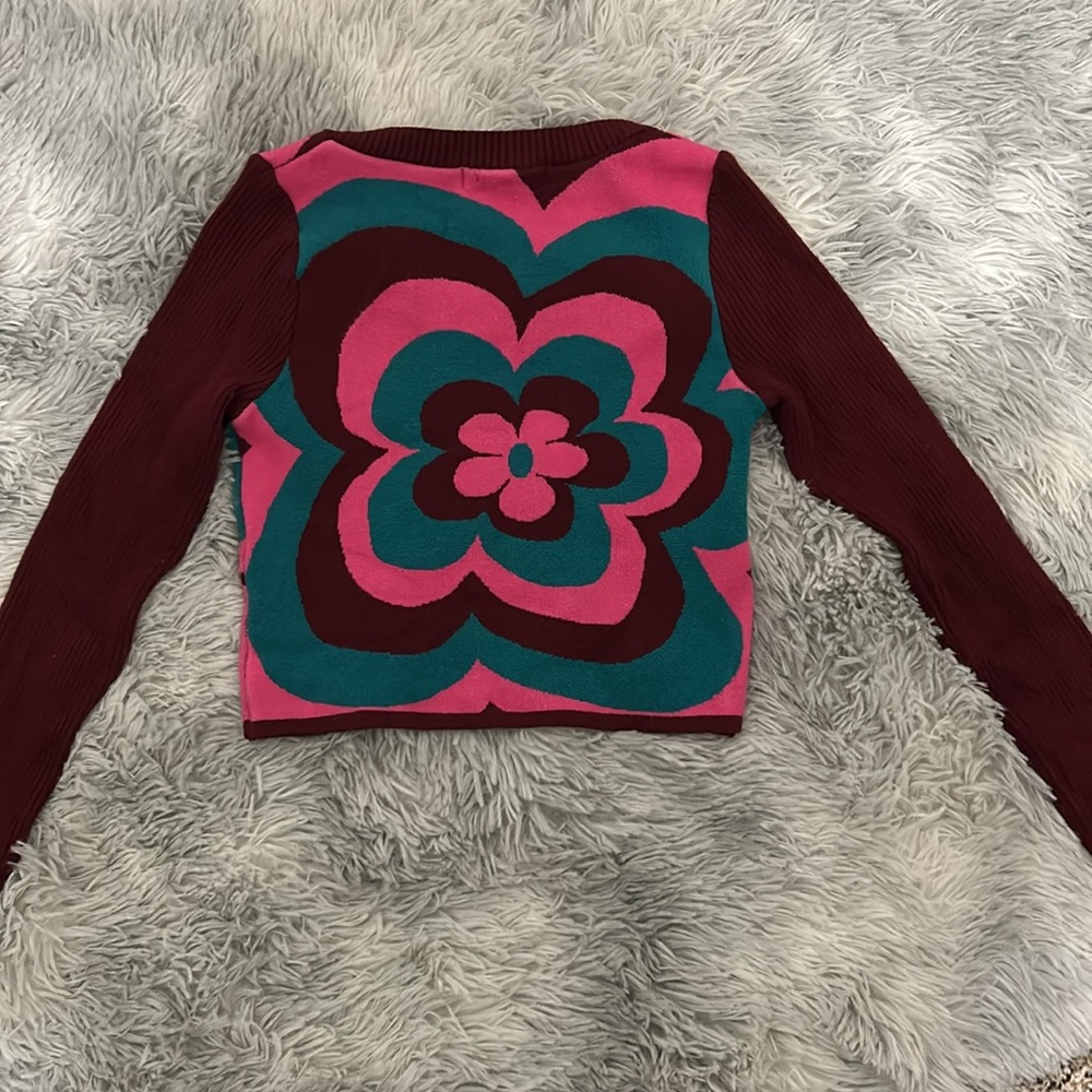 Y2K Ribbed Flower Crop Top - Picture 3 of 4